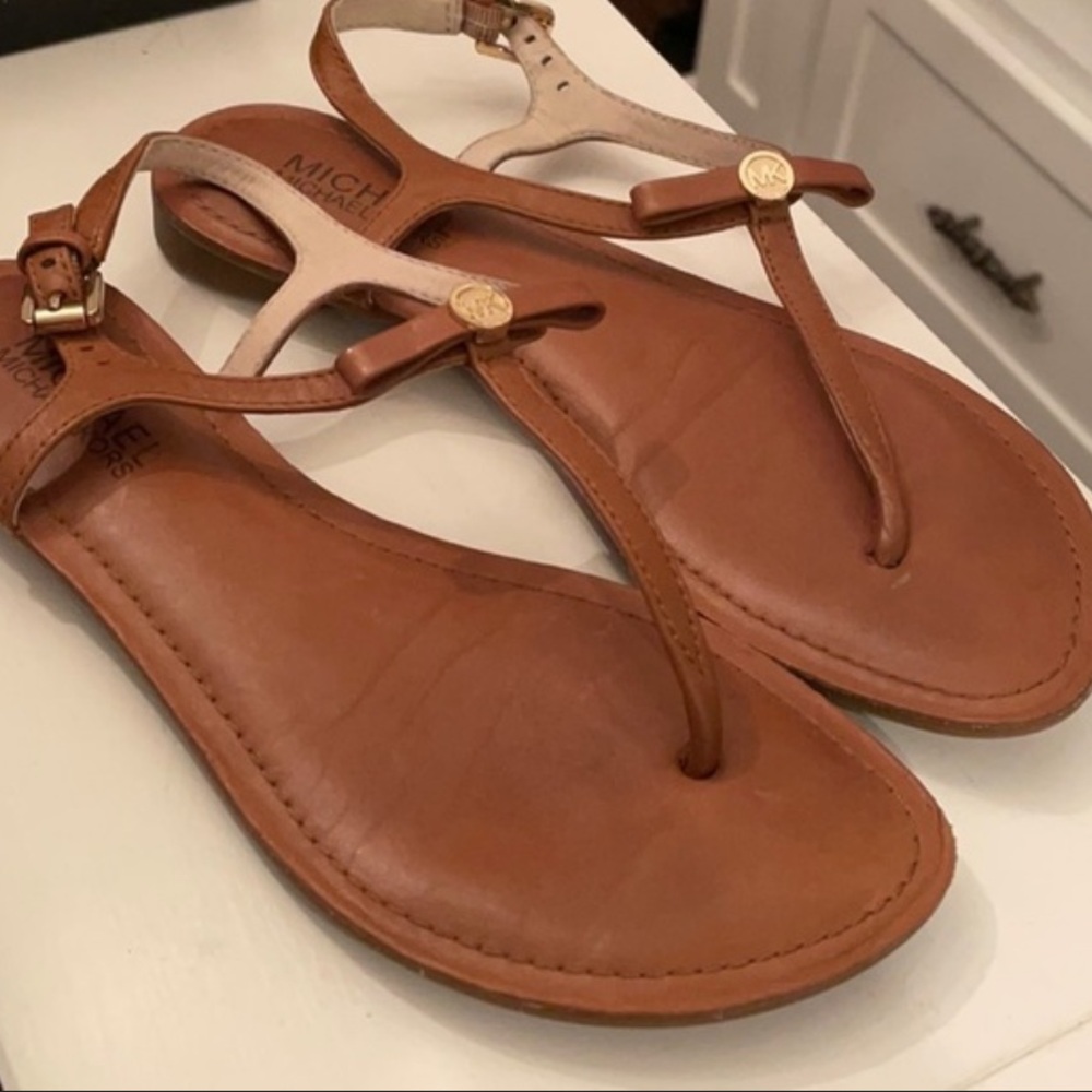 Women sandals
